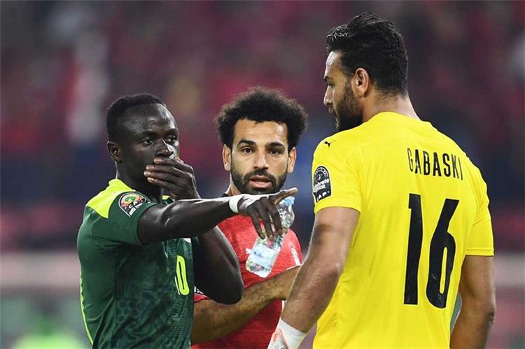 محمد صلاح وساديو ماني خارج كأس العالم
