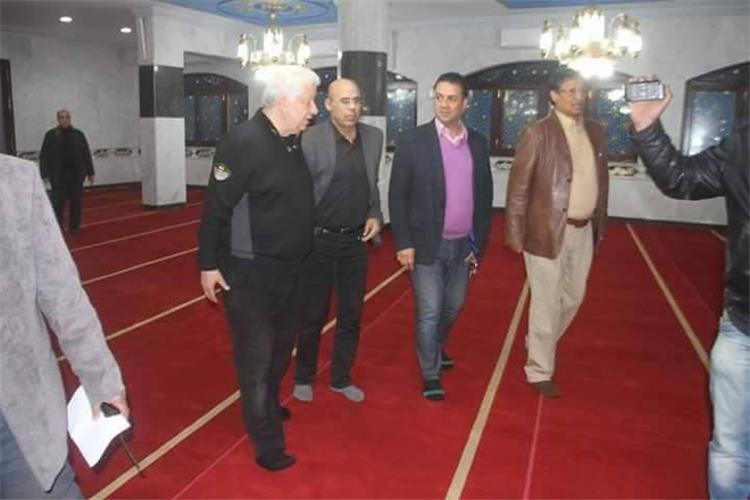 صورة.. مرتضى منصور يستقبل لاعب الأهلي السابق بالنادي