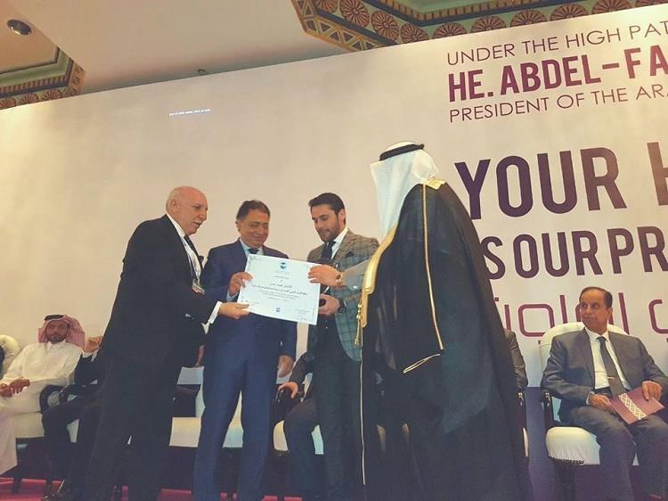  الجامعة العربية تكرم أحمد حسن بـ"سفير الشباب العربي"