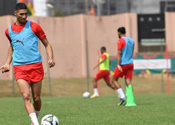 تقارير أشرف حكيمي يعود إلى تدريبات المغرب قبل مواجهة مالاوي