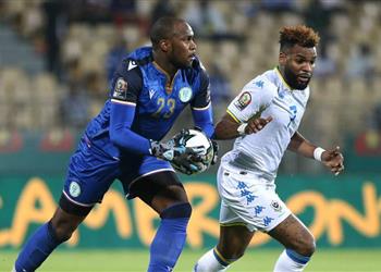 حارس جزر القمر يهاجم كاف فضيحة قوموا بتتويج الكاميرون الآن بـ أمم إفريقيا