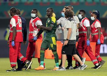 أول تعليق من ساديو ماني بعد إصابته الخطيرة أمام الرأس الأخضر