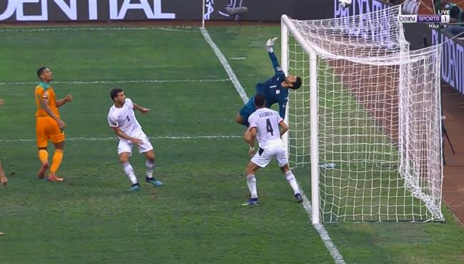 انقاذ رائع من محمد الشناوي في مباراة مصر وكوت ديفوار