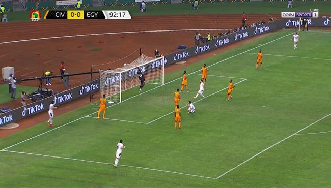 محمد شريف كاد ان يسجل هدف لمصر امام كوت ديفوار