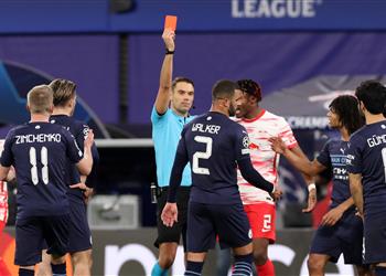 رسمي ا إيقاف كايل ووكر 3 مباريات في دوري أبطال أوروبا