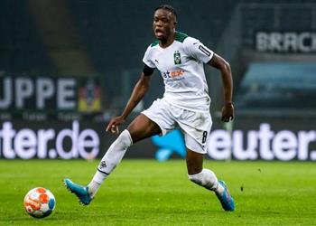 يوفنتوس يقدم عرض ا رسمي ا لضم دينيس زكريا