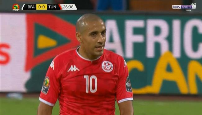 تصدي حارس بوركينا فاسو الرائع يحرم وهبي الخزري من تسجيل هدف عالمي