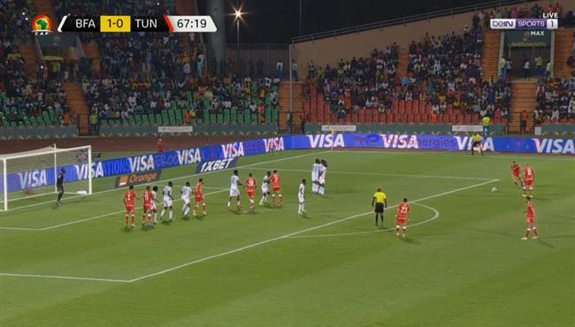 تصدي حارس بوركينا فاسو يحرم علي معلول من تسجيل هدف