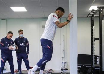 نيمار يسابق الزمن للحاق بمباراة باريس سان جيرمان وريال مدريد
