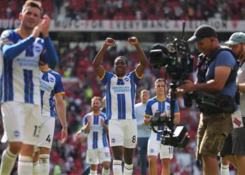 لم يتخط الـ24 عام ا مرض وراثي ي جبر لاعب برايتون على الاعتزال المبكر