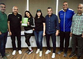 الأهلي يجهز للتصعيد ضد هناء حمزة بعد اتهامات التزوير وتوقيع نجلتها لـ الزمالك