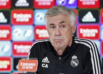 أنشيلوتي يعلن الموقف النهائي لـ كورتوا من الكلاسيكو ويؤكد برشلونة مذهل رغم مستواه في دوري أبطال أوروبا