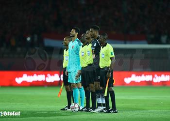 أحمد الشناوي يحلل 3 قرارات لـ سيكازوي في مباراة الأهلي والاتحاد المنستيري