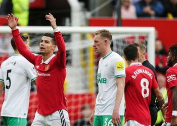 فيديو وسط غضب رونالدو مانشستر يونايتد يتعثر على ملعبه ويتعادل مع نيوكاسل في الدوري الإنجليزي