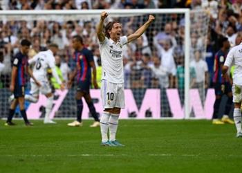 مودريتش قدمنا مباراة رائعة أمام برشلونة ونترقب تتويج بنزيما بـ الكرة الذهبية