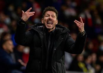 آس لاعب أتلتيكو مدريد يلجأ إلى طبيب نفسي بسبب سيميوني