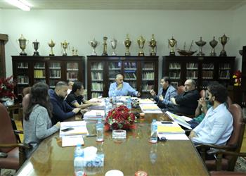 إعادة شعار نادي القرن 9 قرارات جديدة في اجتماع مجلس إدارة الأهلي اليوم