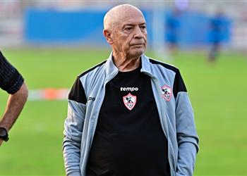 مران الزمالك فيريرا يعقد جلسة مع اللاعبين ويوجه تعليمات فنية لـ شيكابالا