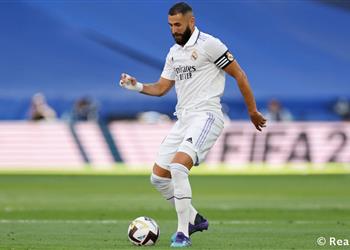 ريال مدريد يعلن غياب بنزيما عن مباراة إشبيلية الليلة