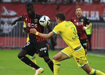 بمشاركة مصطفى محمد نانت يتعادل مع نيس في الدوري الفرنسي