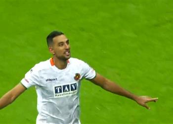 فيديو كوكا يسجل ويقود ألانيا سبور للتعادل مع جالطة سراي في الوقت القاتل