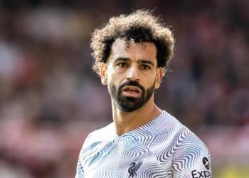 مدافع إنجلترا السابق يتهم محمد صلاح في معاناة ليفربول