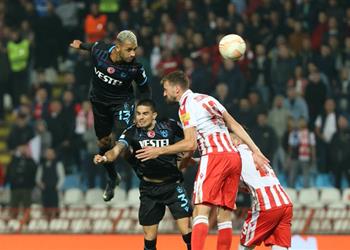 بمشاركة تريزيجيه طرابزون م هدد بالخروج من الدوري الأوروبي بعد الهزيمة من ريد ستار