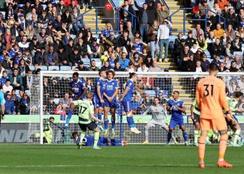 فيديو مانشستر سيتي يفلت من مكر ثعالب ليستر ويتصدر الدوري الإنجليزي برائعة دي بروين