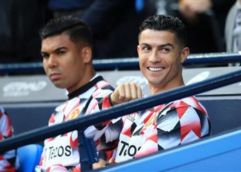 للهروب من جحيم دكة مانشستر يونايتد وكيل رونالدو يبحث له عن ناد