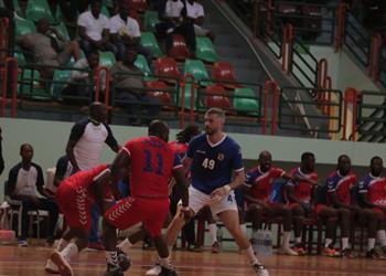 الأهلي يهزم كينشاسا الكونغولي ويحقق فوزه الثالث في بطولة إفريقيا لكرة اليد