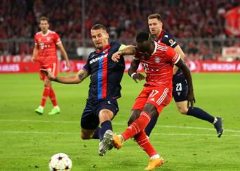 فيديو ماني يتألق وبايرن ميونخ يصعق فيكتوريا بلزن بخماسية في دوري أبطال أوروبا