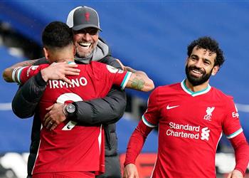 كلوب يشيد بمهاجم ليفربول ويوضح موقف الإصابات قبل مواجهة آرسنال
