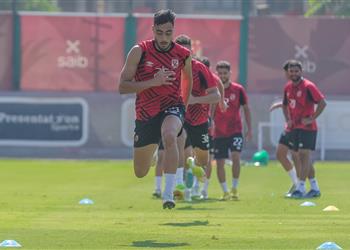 مران الأهلي كولر يوجه تعليمات للاعبين ورئيس قطاع الأمن بسوسة يزور البعثة