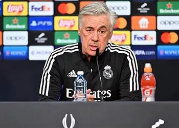 أنشيلوتي يوضح سبب غياب بنزيما عن تدريبات ريال مدريد ويؤكد مستقبل كروس بيده