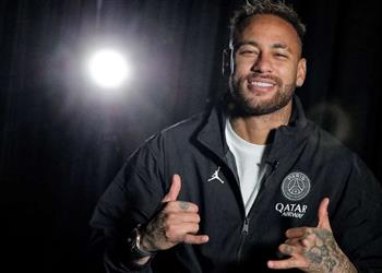 على رأسها كأس العالم نيمار أستهدف الفوز بكل الألقاب مع باريس سان جيرمان والبرازيل هذا العام