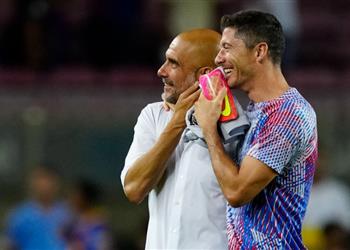 ليفاندوفسكي يوضح دور جوارديولا في تألقه مع برشلونة