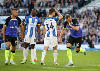 فيديو هاري كين يقود توتنهام لفوز صعب على برايتون في الدوري الإنجليزي