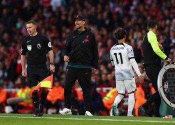 فيديو كلوب ي برر تغيير محمد صلاح في مباراة ليفربول وآرسنال