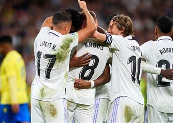 فيديو كروس يقود ريال مدريد للفوز بثنائية أمام قادش وتقليص الفارق مع برشلونة بالليجا