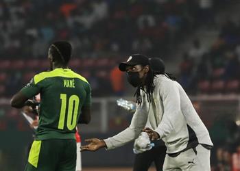 أليو سيسيه يوضح أخر تطورات إصابة ساديو ماني ومدى احتياجه لجراحة