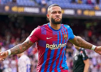 ماركا برشلونة يريد التخلص من ديباي في انتقالات يناير