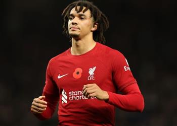 أرنولد مشيد ا بمهاجم ليفربول متعدد المواهب وقيمته التسويقية حمل ثقيل فوق ظهره