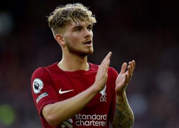 إليوت أتعلم من أفضل اللاعبين في ليفربول وقدمنا أداء قوي ا قبل توقف كأس العالم