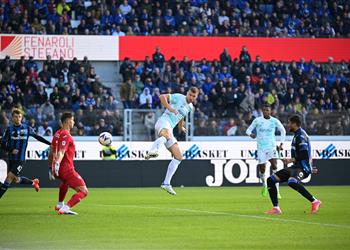 فيديو إنتر ميلان يقلب الطاولة ويحقق فوز ا صعب ا على أتالانتا في الدوري الإيطالي