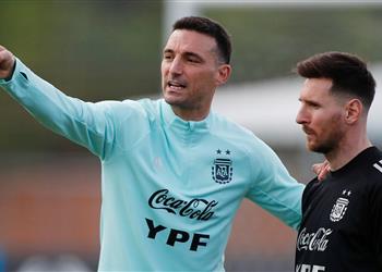 مدرب الأرجنتين الأفضل لا يفوز دائم ا بـ كأس العالم وميسي سيستمتع بالبطولة