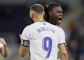 كامافينجا بنزيما قائد ويقدم لي النصائح دائم ا