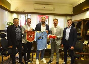 الأهلي يستقبل وفد لاليجا وسيلتا فيجو الإسباني