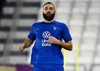 ماركا ديشامب يجهز خطة بديلة حال غياب بنزيما عن مباراة أستراليا