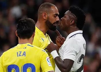 فينيسيوس قبل كأس العالم نيمار مثلي الأعلى وعانيت كثير ا من العنصرية