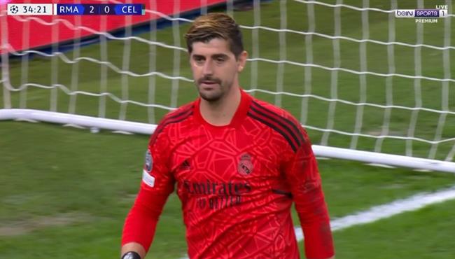 كورتوا يتصدي لركلة جزاء امام سيلتيك في دوري ابطال اوروبا